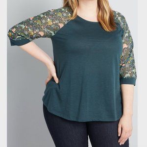 Moxie Mastery Raglan Top 3/4 sleeve w/ Dinosaurs